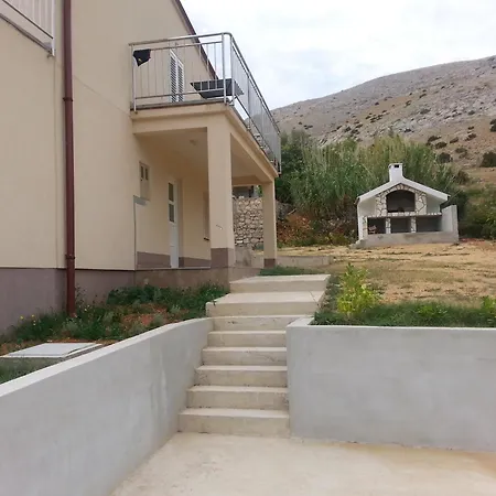Apartment Pag *